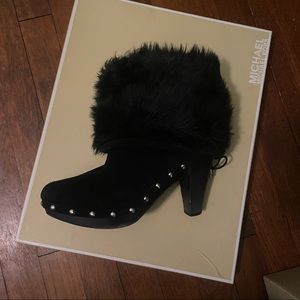 Michael kors Parker booties size 9 fur suede